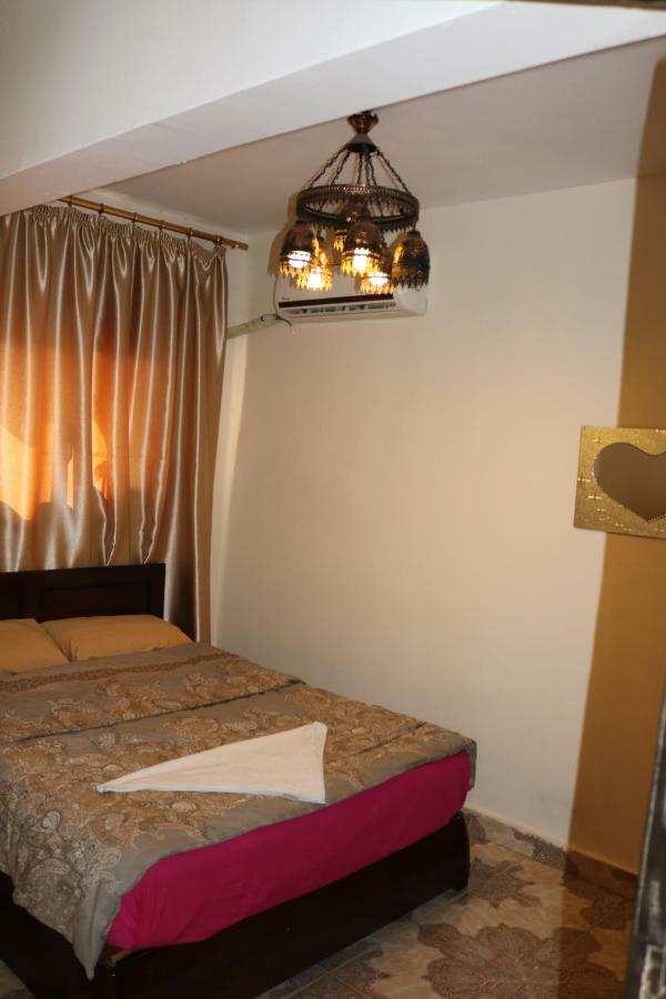 Wake Up! Cairo Hostel Экстерьер фото